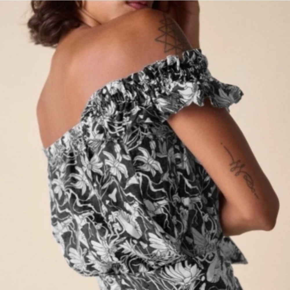 St.Roche, Woodrow Top - Black /White Floral, Size 4, Nwt! — image 4 of 8